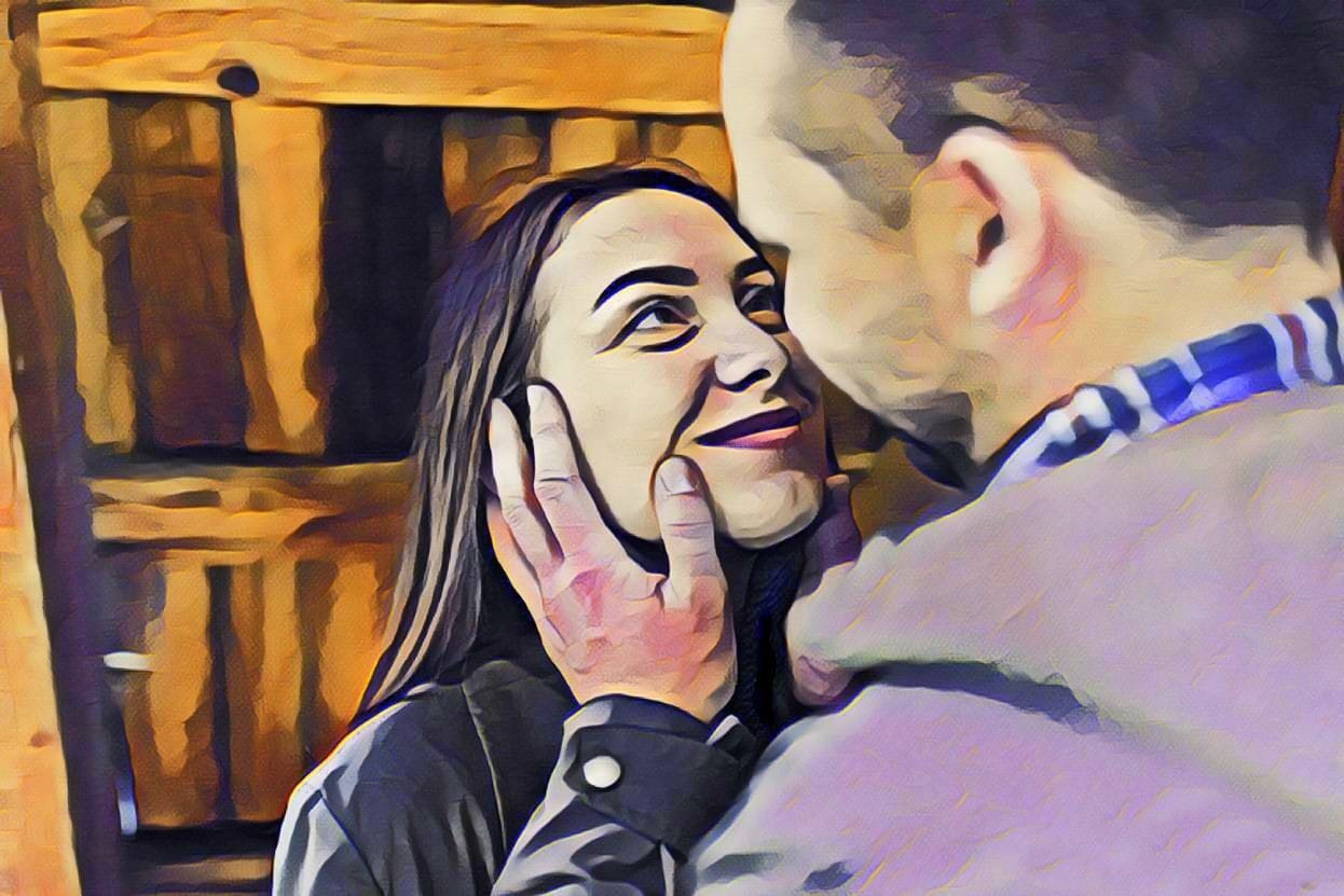 Elige como pareja a la chica que más te gusta.
